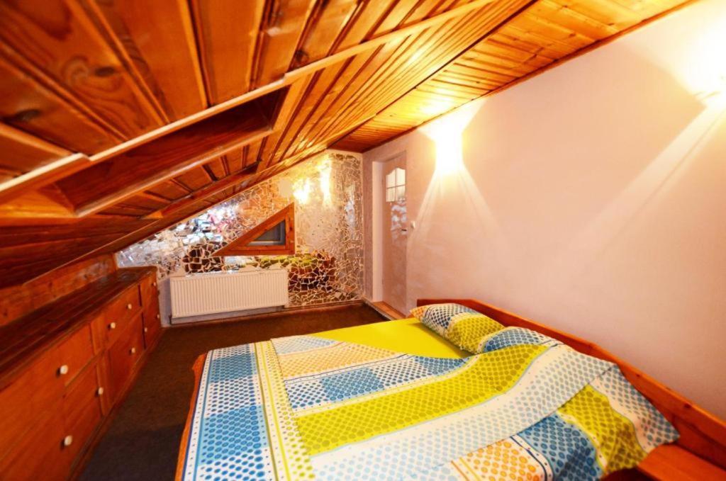 Rustic & Romantic Apartment Brasov Exterior photo